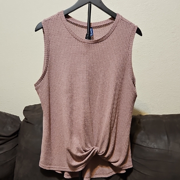 Iwollence Tops - Chic Sleeveless Knit Tank in Dusty Rose